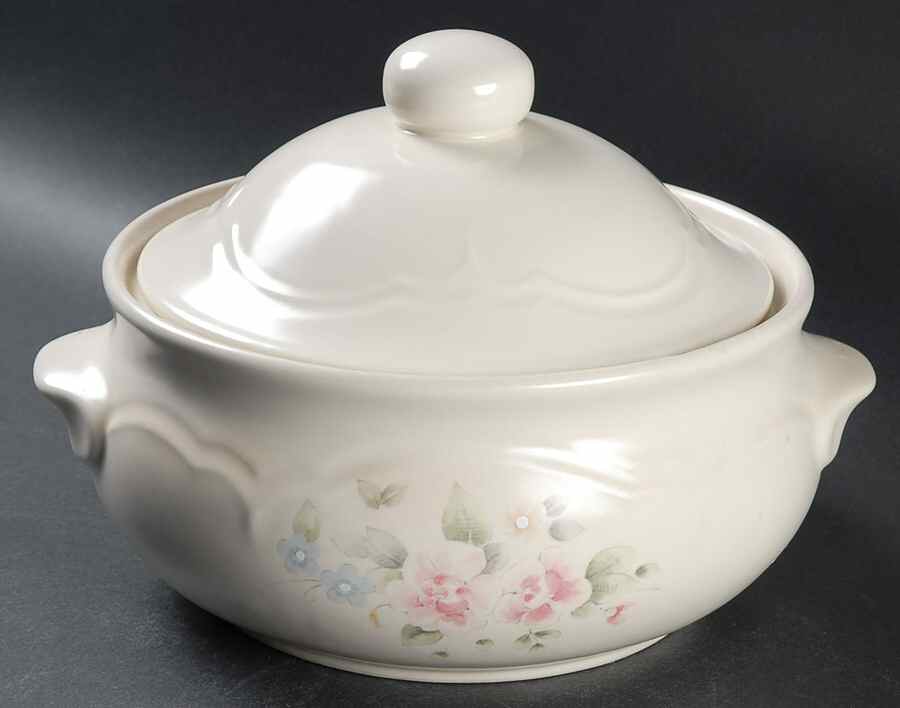Tea Rose 2 Qt Round Covered Casserole by Pfaltzgraff-1