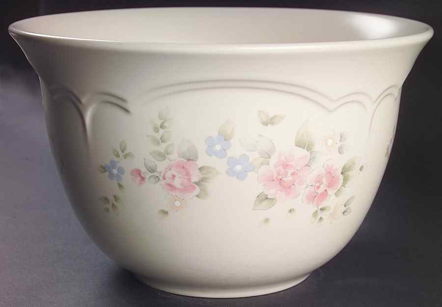 Tea Rose Round Great Bowl by Pfaltzgraff-1