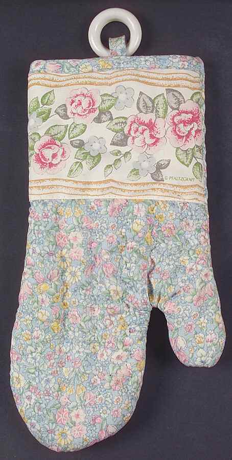 Tea Rose Cloth Oven Mitt by Pfaltzgraff-1