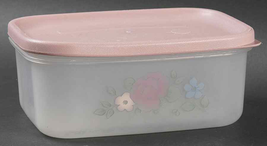 Tea Rose 5" Plastic Container with Lid by Pfaltzgraff-1