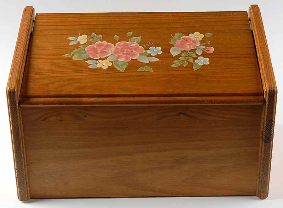 Tea Rose Wood Bread Box by Pfaltzgraff-1