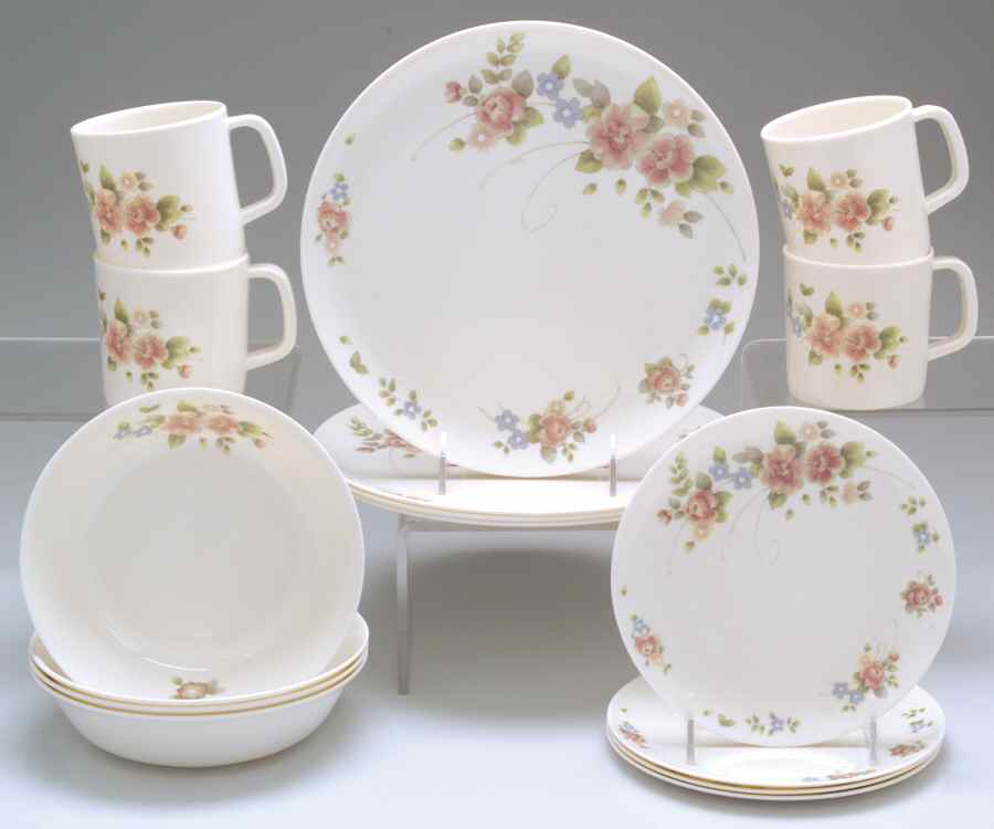 Tea Rose 16 Piece Melamine Set by Pfaltzgraff-1