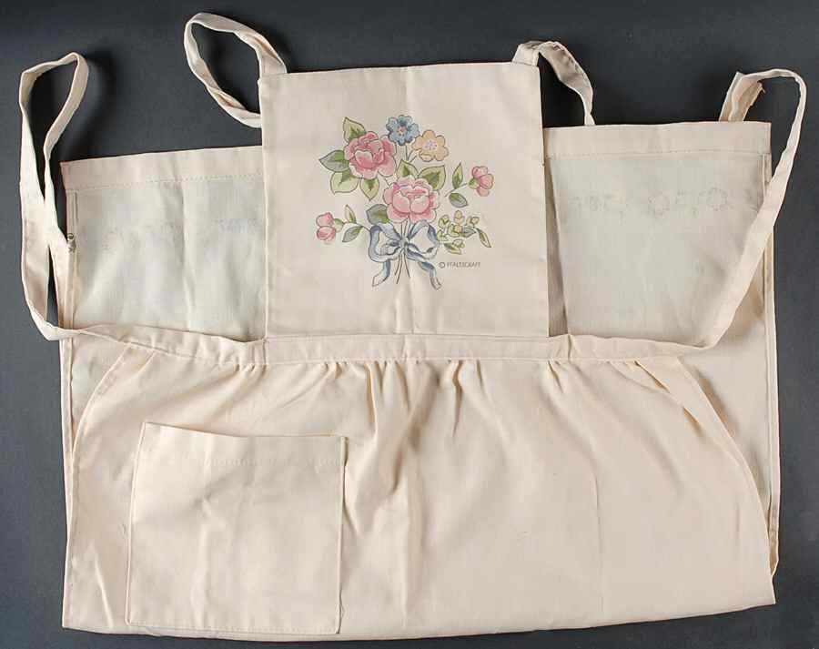 Tea Rose Cloth Kitchen Apron by Pfaltzgraff-1