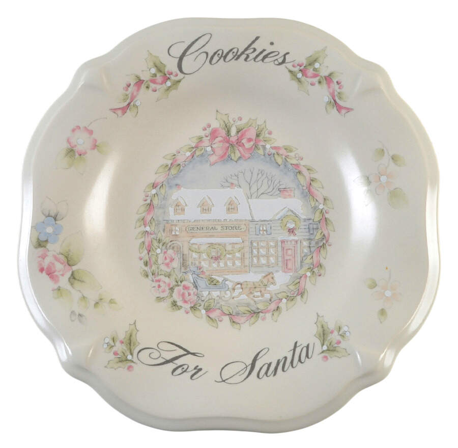 Tea Rose Holiday Embossed Santa Plate by Pfaltzgraff-1