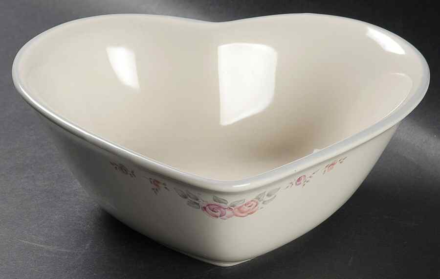 Trousseau 8" Heart Shaped Bowl by Pfaltzgraff-1