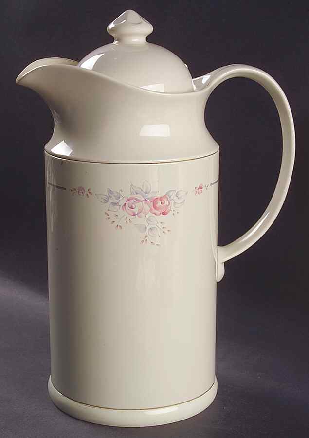 Trousseau Plastic Thermos/Carafe & Lid by Pfaltzgraff-1