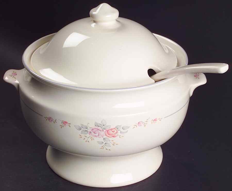 Trousseau Tureen & Lid w/Ladle by Pfaltzgraff-1
