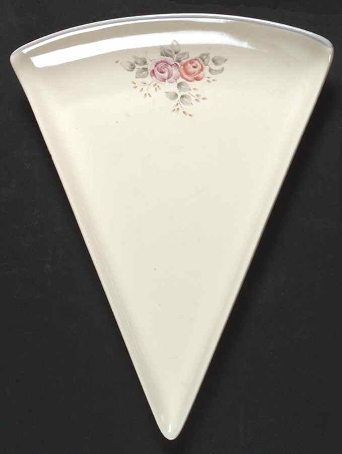 Trousseau Triangular Shape Slice Plate by Pfaltzgraff-1