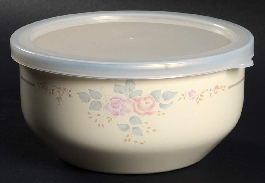 Trousseau Bowl-Metal 5 3/4" with Plastic Lid by Pfaltzgraff-1