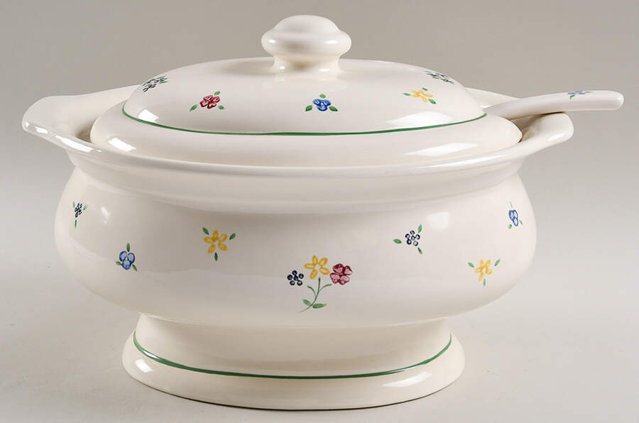 Vickie Hanson Tureen & Lid w/Ladle by Pfaltzgraff-1