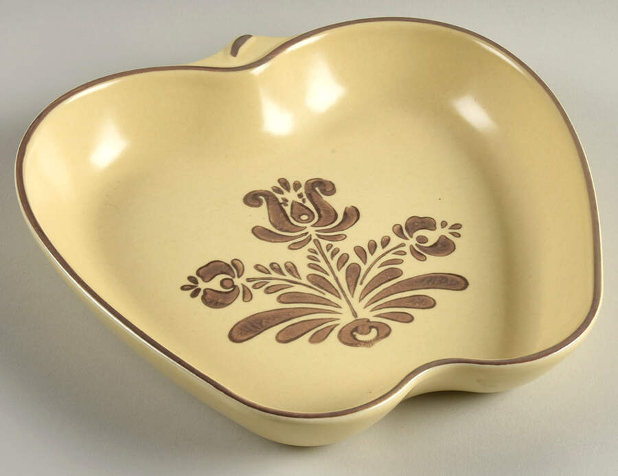 Village (Made in USA) Large Baked Apple Dish by Pfaltzgraff-1