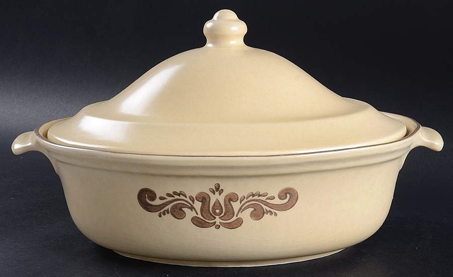 Village (Made in USA) 2.5 Quart Oval Covered Casserole by Pfaltzgraff-1