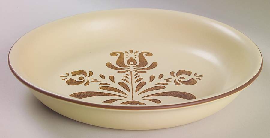 Village (Made in USA) 10" Pie Baking Plate by Pfaltzgraff-1