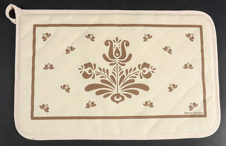 Village (Made in USA) Cloth Dish Mitt by Pfaltzgraff-1