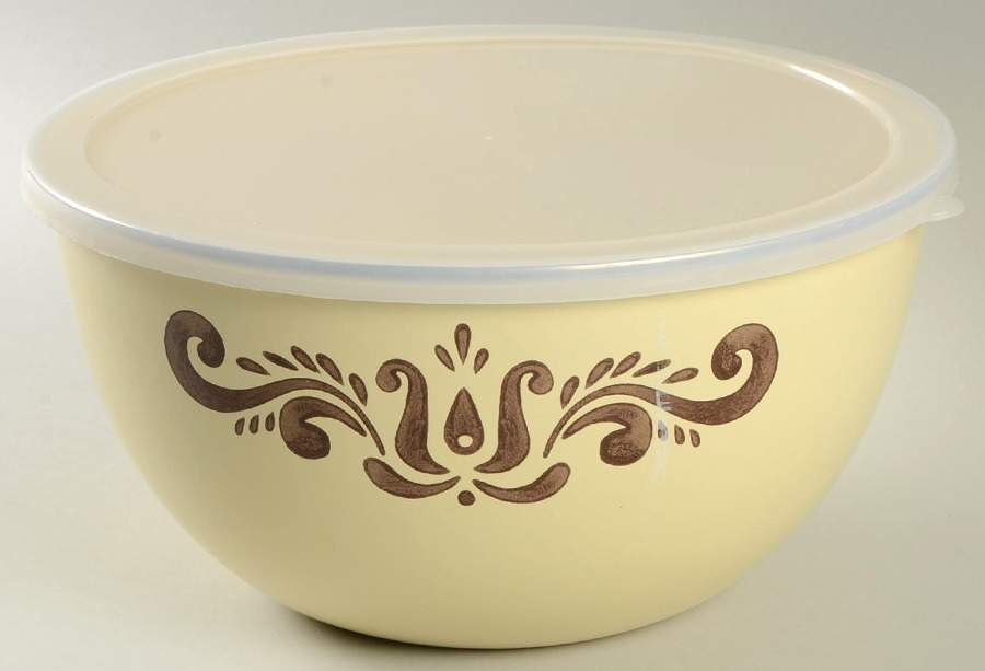 Village (Made in USA) 9 5/8" Metal Bowl with Plastic Lid by Pfaltzgraff-1