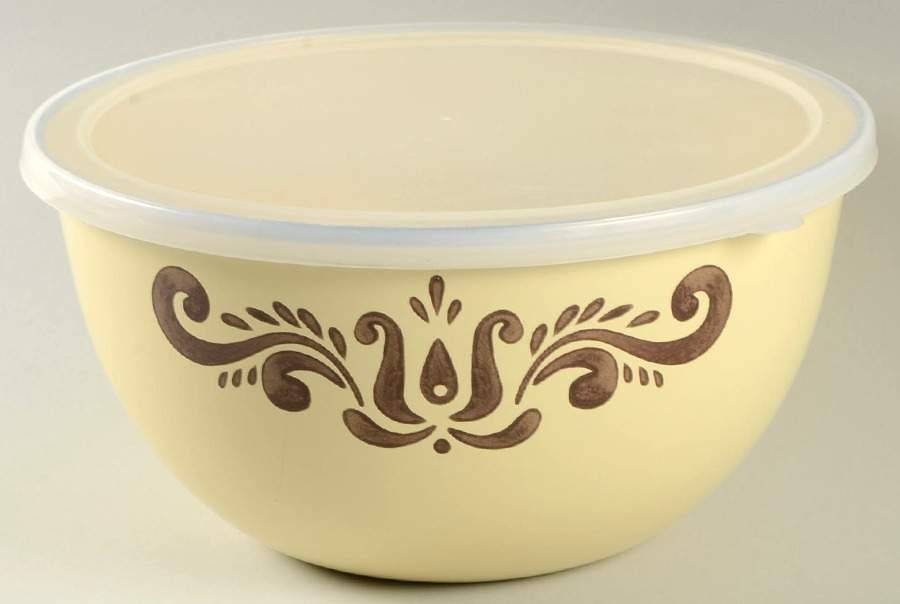 Village (Made in USA) 8" Metal Bowl W/Plastic Lid by Pfaltzgraff-1