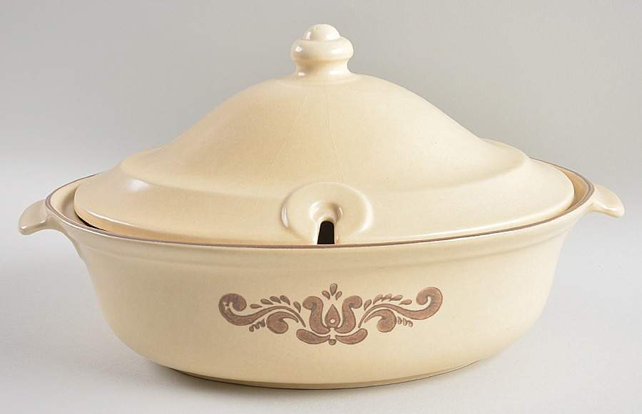Village (Made in USA) 2.5 Qt Oval Covered Casserole by Pfaltzgraff-1
