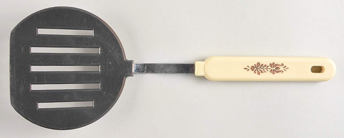 Village (Made in USA) Slotted Nylon Spatula by Pfaltzgraff-1