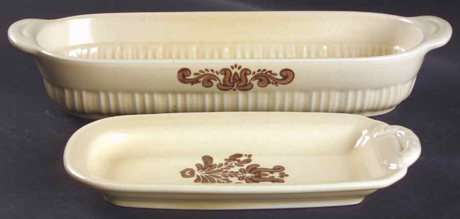 Village (Made in USA) Cheese & Cracker (Crckr Srvr & Cheese Tray) by Pfaltzgraff-1