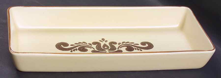 Village (Made in USA) Long and Narrow Baker by Pfaltzgraff-1