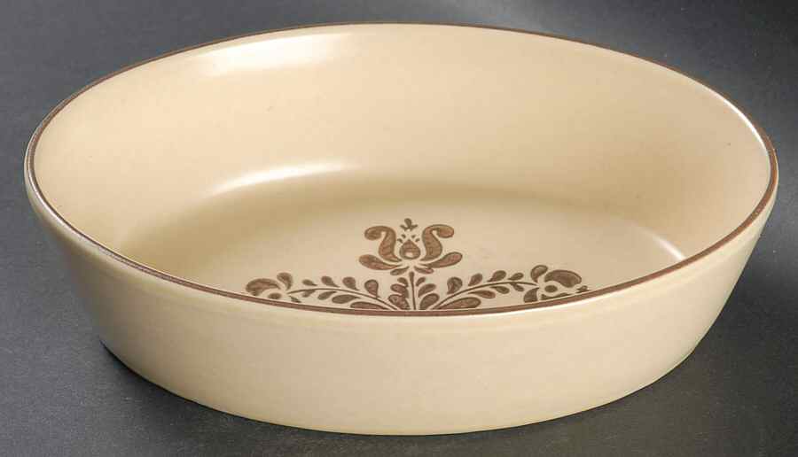 Village (Made in USA) 7" Oval Baker by Pfaltzgraff-1