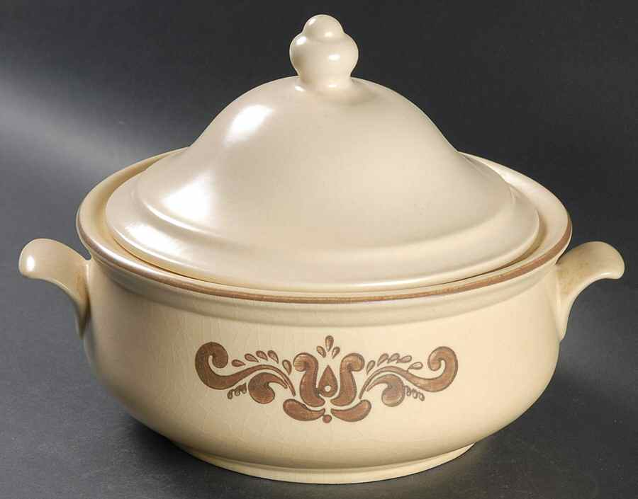 Village (Made in USA) 2 Qt Round Covered Casserole by Pfaltzgraff-1