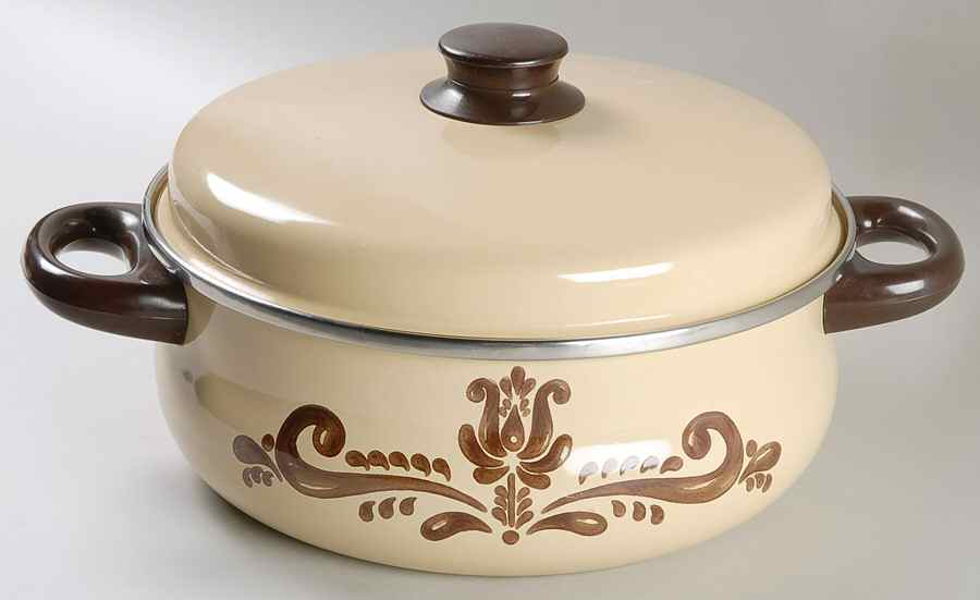Village (Made in USA) 2.5 Quart Metal Dutch Oven by Pfaltzgraff-1