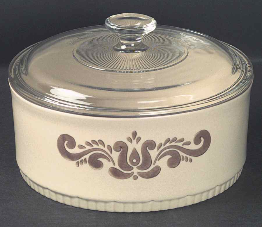 Village (Made in USA) 2.5 Quart Round Covered Baker by Pfaltzgraff-1