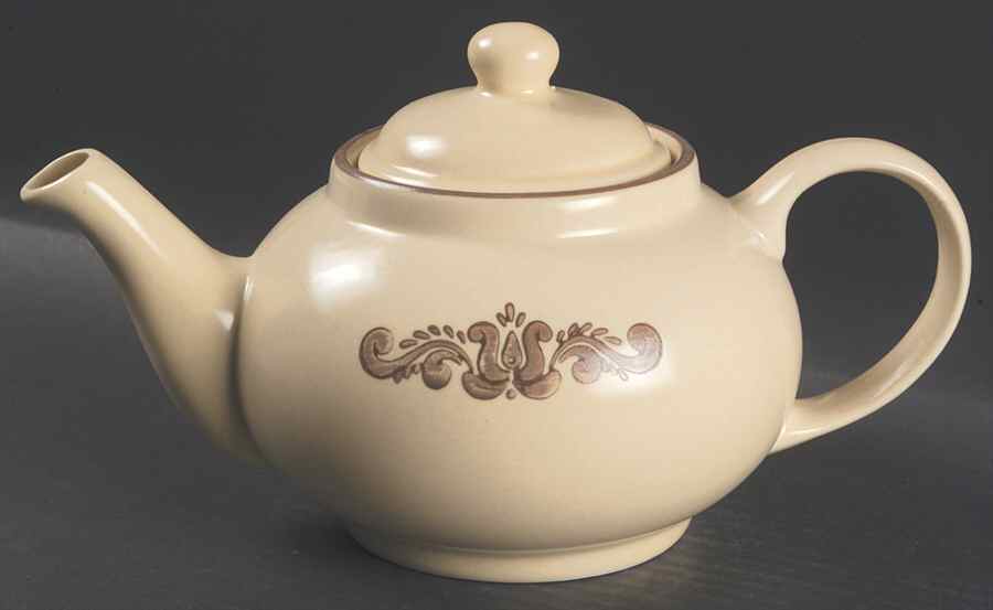 Village (Made in USA) Teapot & Lid by Pfaltzgraff-1