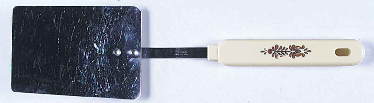 Village (Made in USA) Pancake Server with Stainless Blade by Pfaltzgraff-1