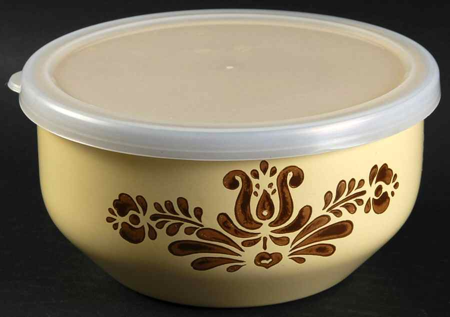 Village (Made in USA) 5 3/4" Metal Bowl & Plastic Lid by Pfaltzgraff-1