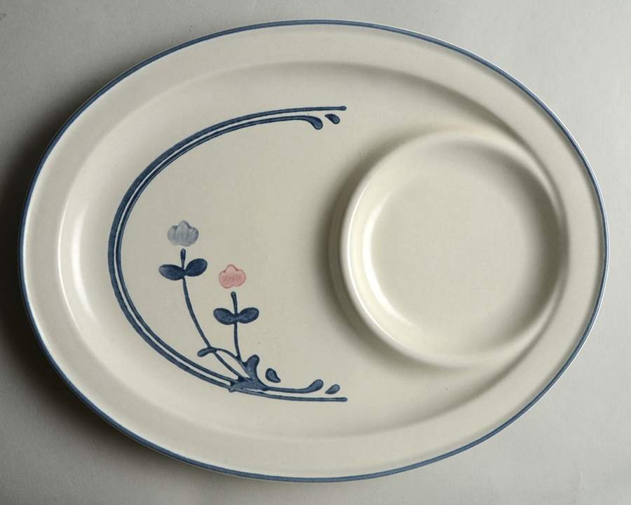 Windsong Oval Snack Tray by Pfaltzgraff-1