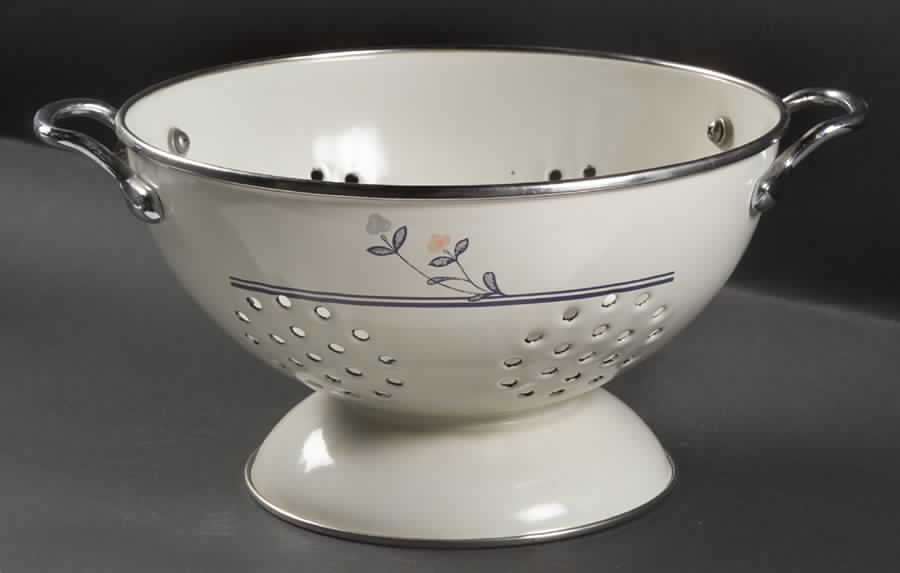 Windsong Metal Colander by Pfaltzgraff-1