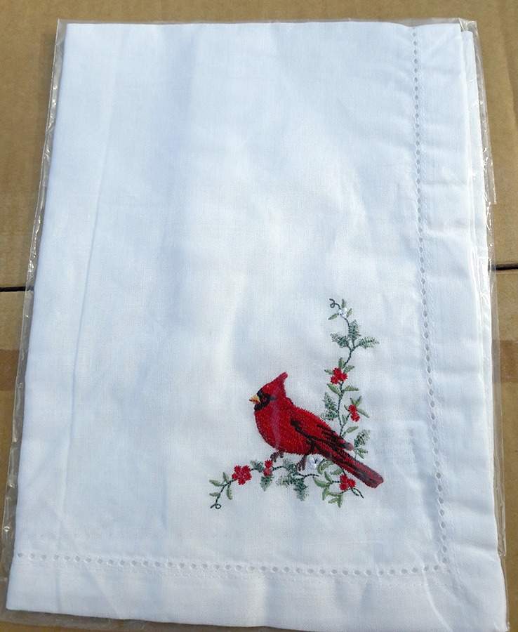 Winterberry Cloth Napkin by Pfaltzgraff-1