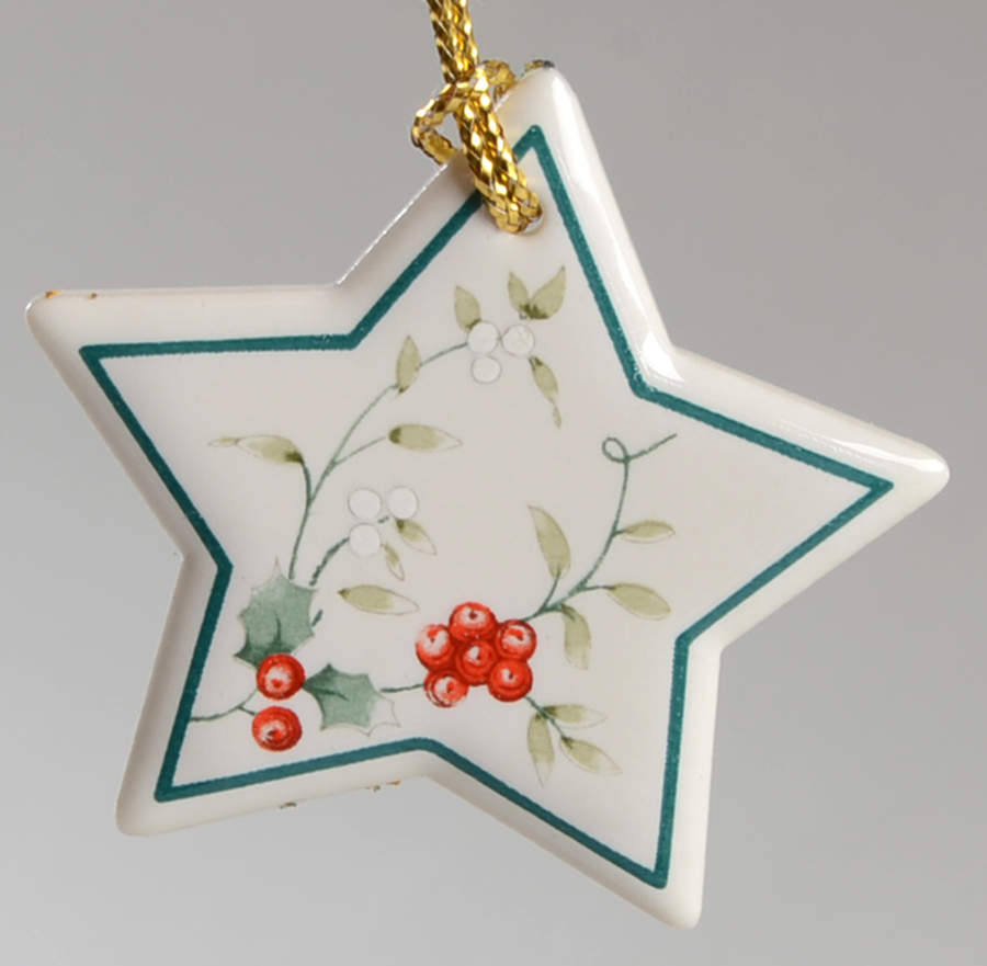 Winterberry Ornament by Pfaltzgraff-1