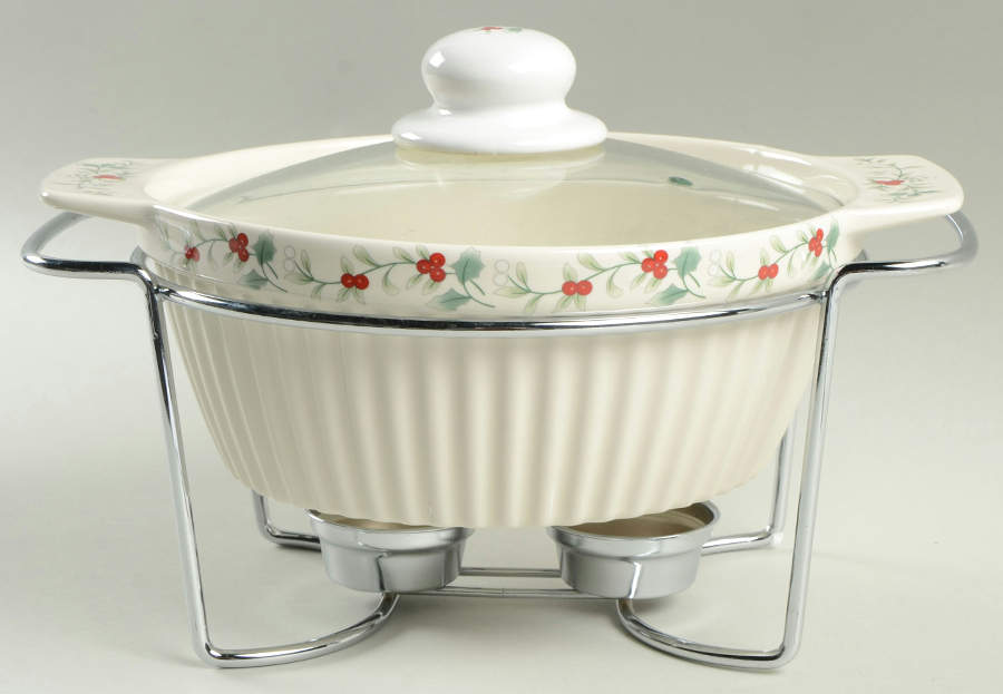 Winterberry Tureen & Glass Lid w/Wire Rack by Pfaltzgraff-1