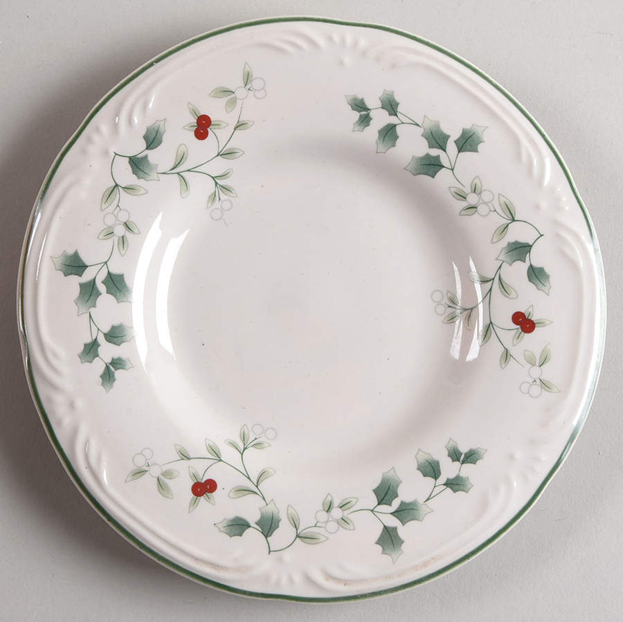 Winterberry Appetizer Plate by Pfaltzgraff-1
