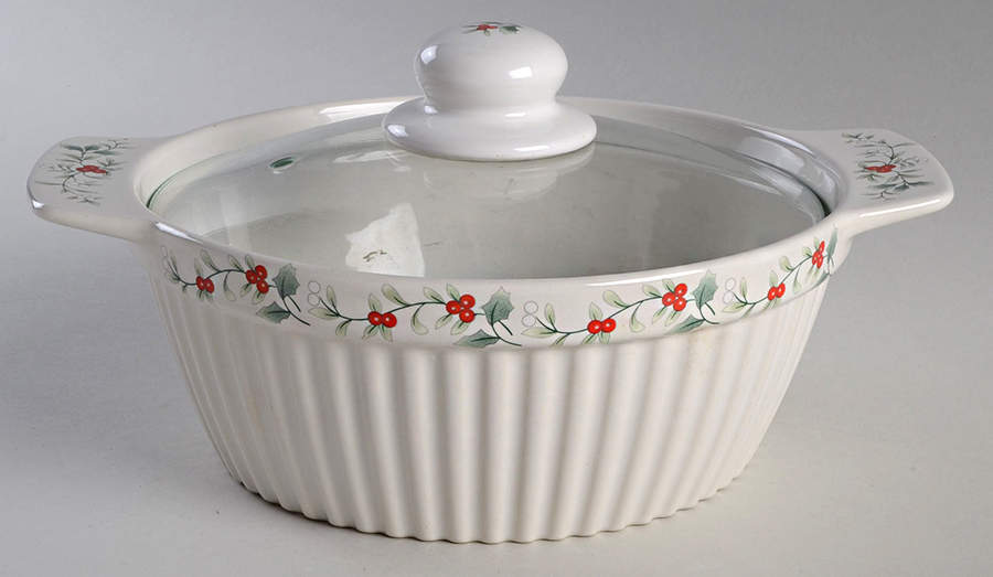 Winterberry Tureen & Glass Lid by Pfaltzgraff-1