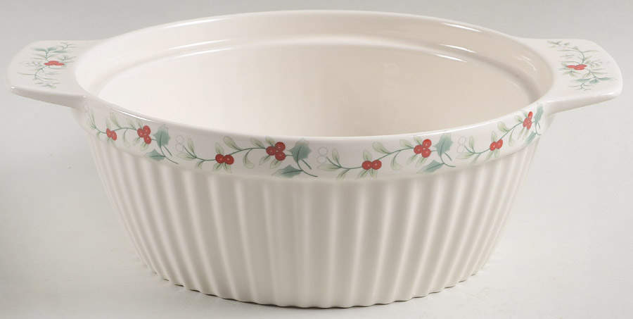 Winterberry Tureen No Glass Lid by Pfaltzgraff-1