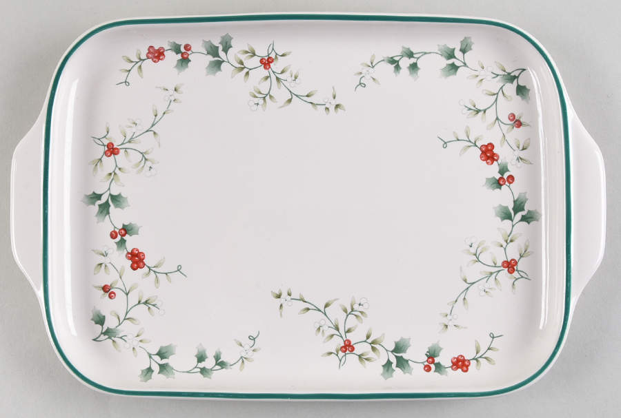 Winterberry Everything Tray by Pfaltzgraff-1
