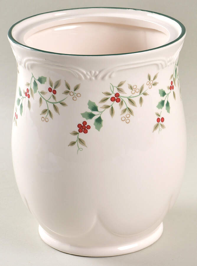 Winterberry Cookie Jar No Lid by Pfaltzgraff-1