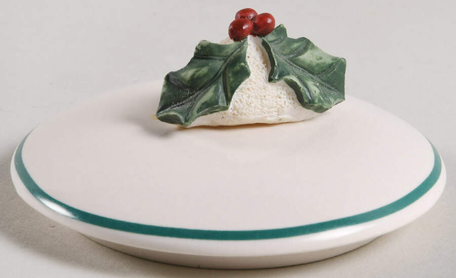 Winterberry Lid for Round Box with Candle by Pfaltzgraff-1