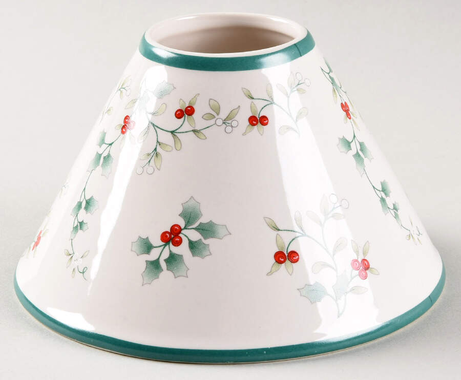 Winterberry Shade for Votive Lamp by Pfaltzgraff-1