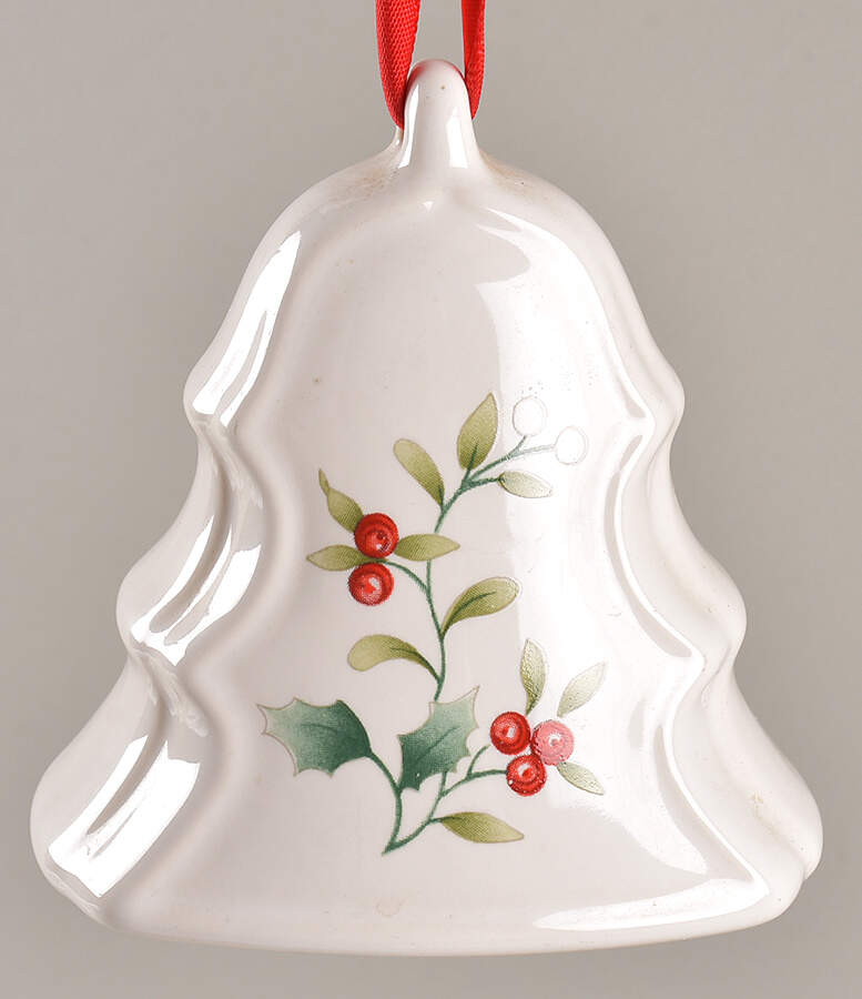 Winterberry Bell by Pfaltzgraff-1