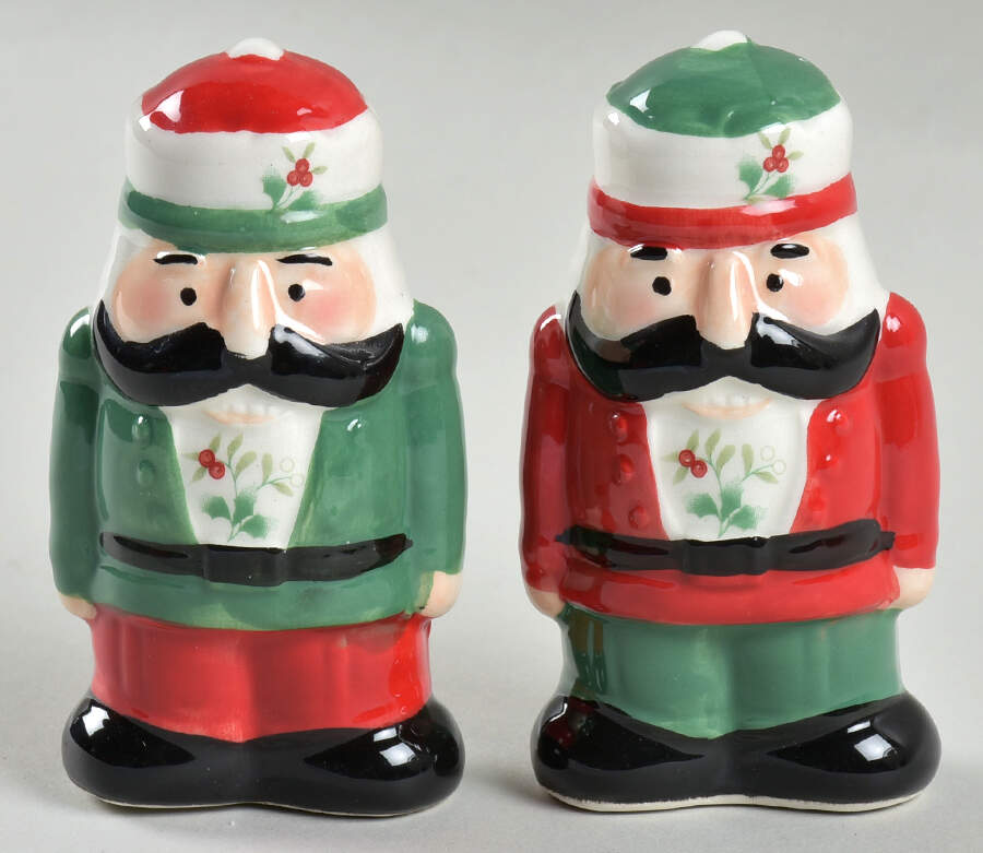 Winterberry Figural Salt & Pepper Set by Pfaltzgraff-1