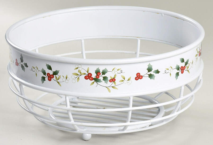 Winterberry Metal Bread Basket by Pfaltzgraff-1