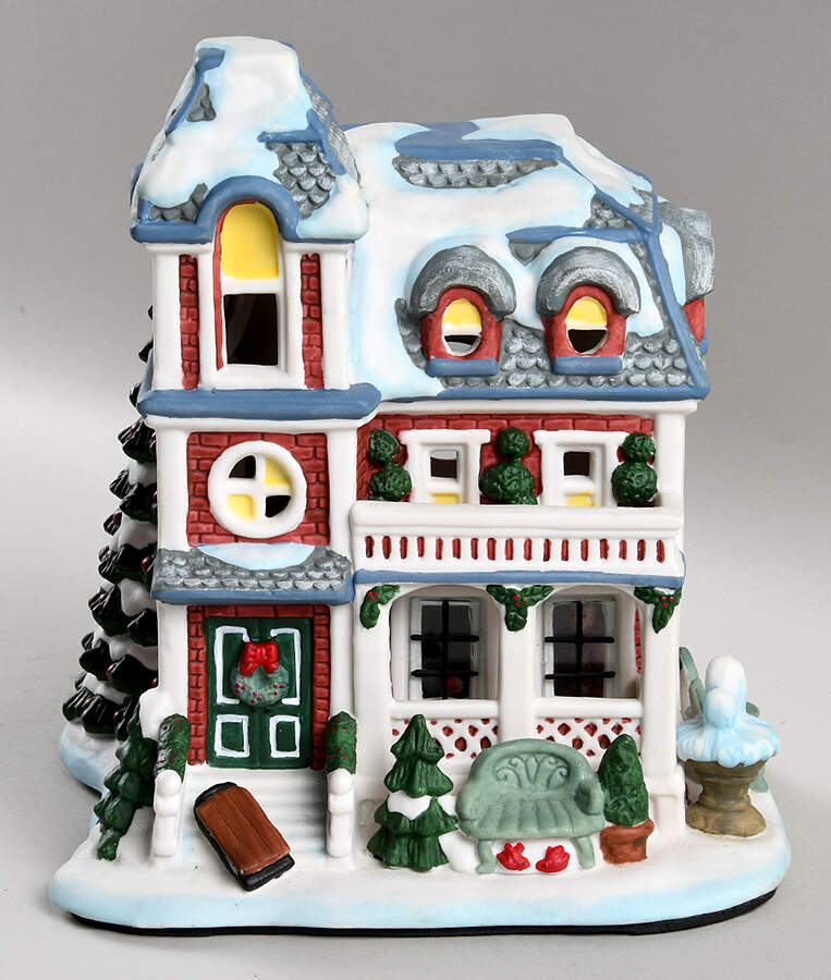 Winterberry Electric Lighted House No Cord by Pfaltzgraff-1