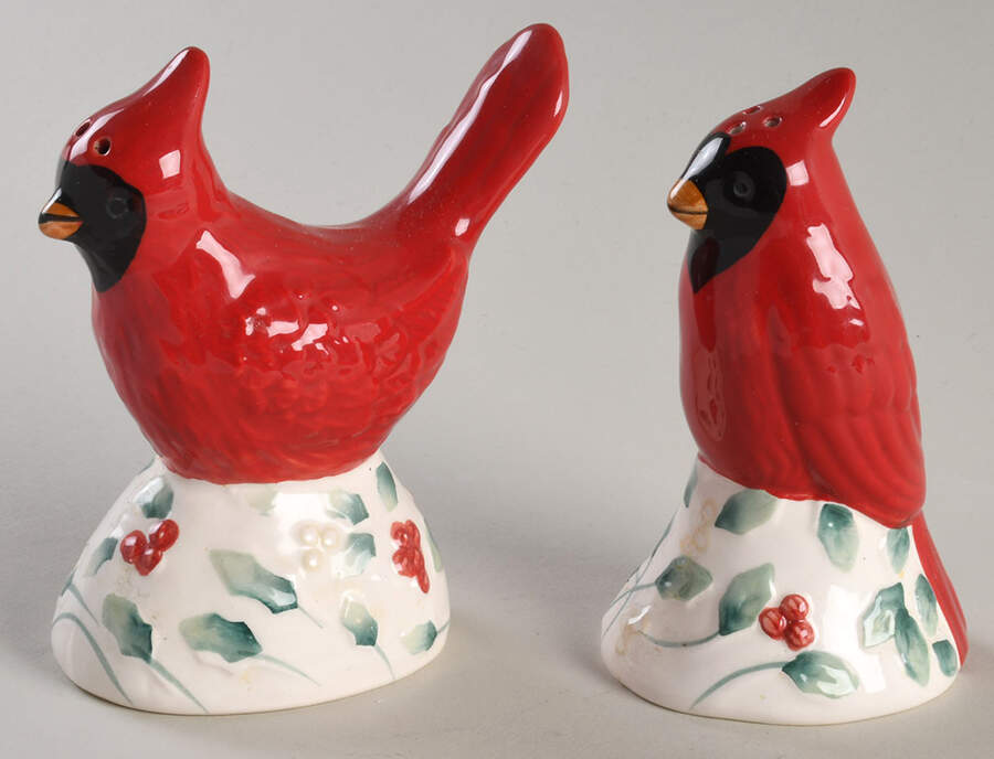 Winterberry Figural Salt & Pepper Set by Pfaltzgraff-1