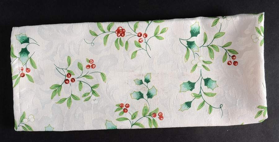 Winterberry Damask Napkin by Pfaltzgraff-1