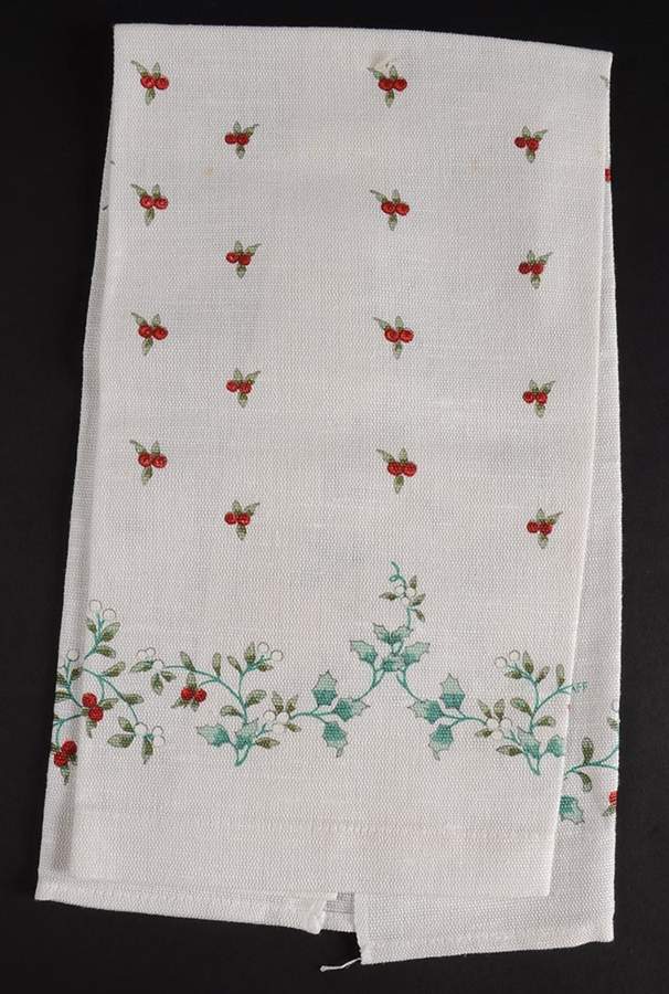 Winterberry Dishcloth by Pfaltzgraff-1